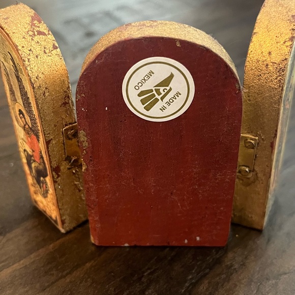 Vintage Mexican Carved Wooden 3-Panel Religious Triptych - Picture 3 of 8